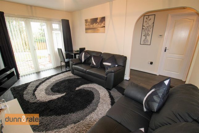 11, Caroline Close, Stoke-On-Trent photo 3