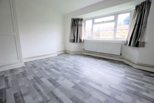 Thumbnail Flat to rent in Larch Crescent, Yeading, Hayes