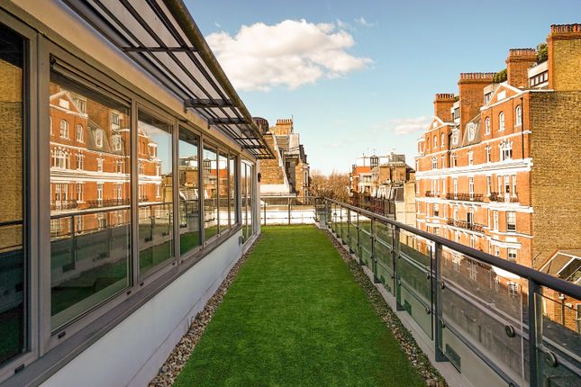 Property to rent in Drayton Gardens, London