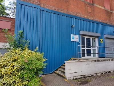 Light industrial to let in Offices &amp; Storage Malta Mill, Mills Hill Road, Chadderton, Oldham