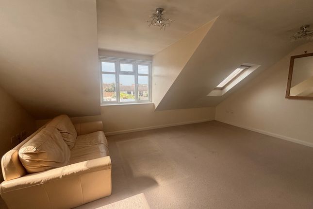 15d Church Road, Selsey photo 2