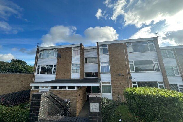 Flat to rent in Griffin Close, Loughborough