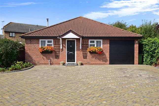 2 Bedroom Houses To Buy In Tanswell Close Pitsea Basildon