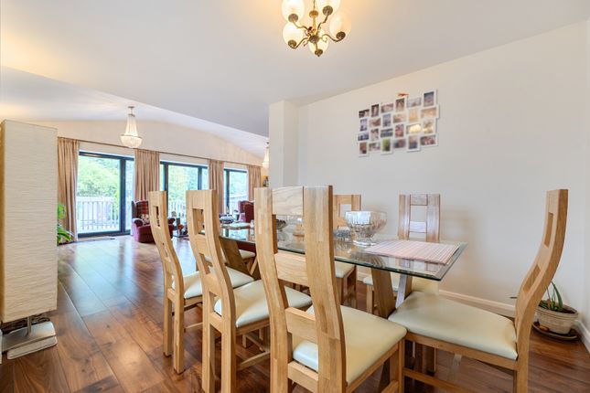 109, Brookdene Avenue, Hertfordshire photo 4