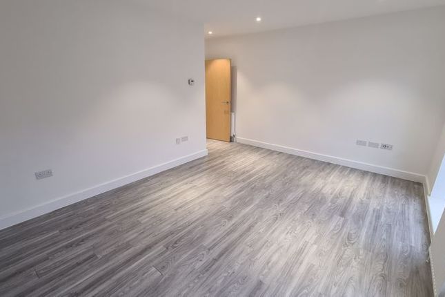 Flat 4 Horizon House, High Street, Cambridge photo 4
