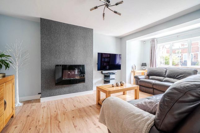 72, Highfield Road, Bedfordshire photo 3