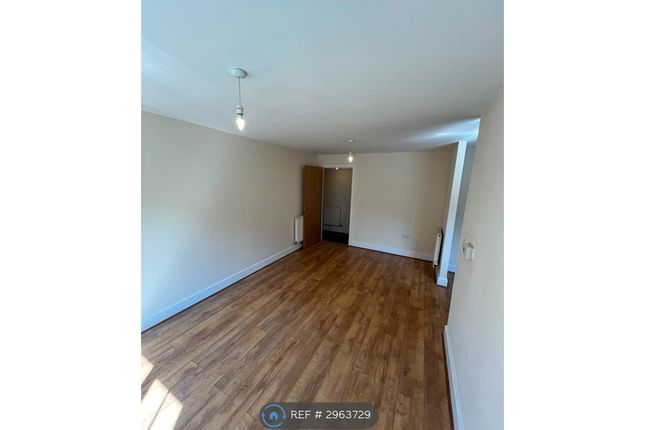 Reed Close, Farnworth, Bolton photo 3