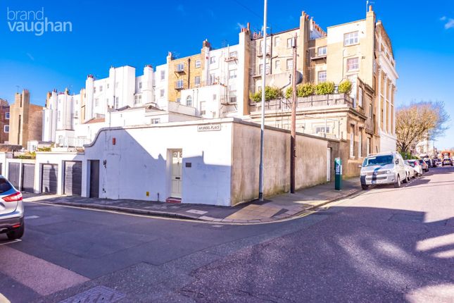 Thumbnail Flat to rent in Sussex Square, Brighton, East Sussex