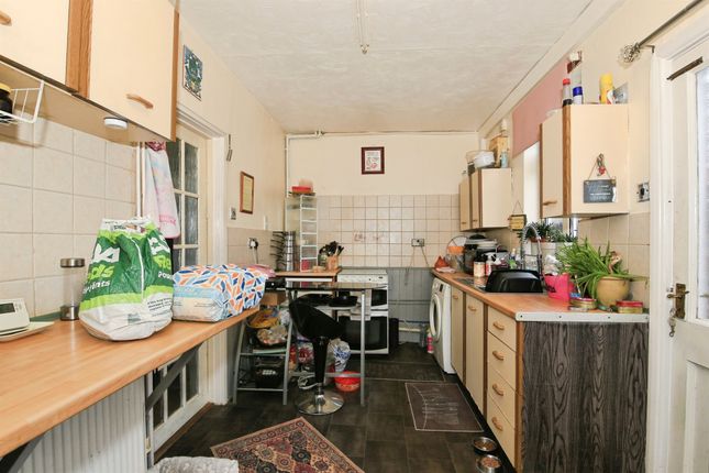 124, Fengate, PETERBOROUGH photo 3