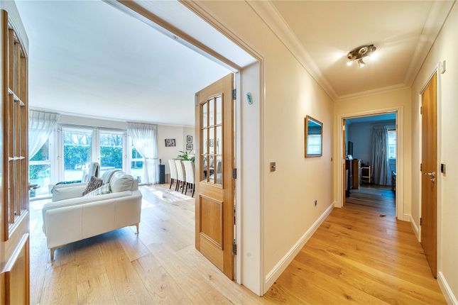 Flat 2, Jubilee Lodge, 28, Uxbridge Road, Stanmore photo 2