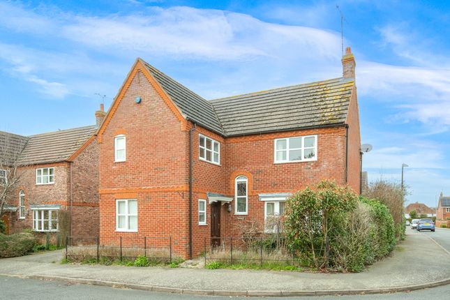 Thumbnail Detached house for sale in Sandown Close, Stratford-Upon-Avon
