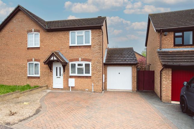Semi-detached house to rent in Hatfield Close, Wellingborough