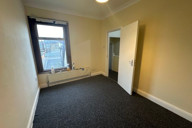 Beverley Road, Southall photo 4