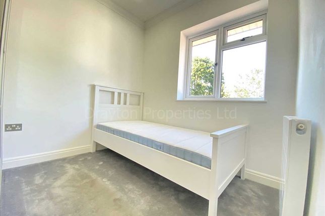 Thumbnail Room to rent in Perryn Road, London
