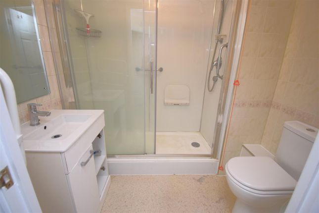 Flat for sale in Ross Court, Curie Close, Rugby