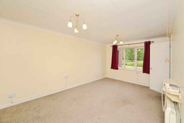 17, Tanners Court, Thornbury photo 4
