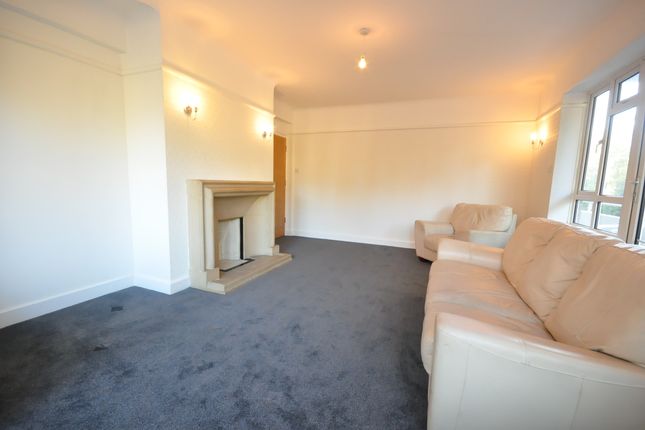 Flat to rent in West Cliff Road, Westbourne, Bournemouth