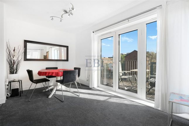 12, Estella Apartments, Stratford photo 3