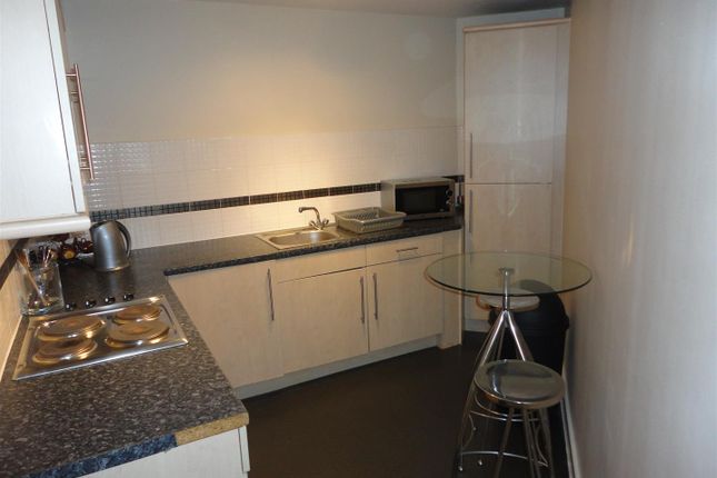 74, Bishops Corner, Hulme photo 4