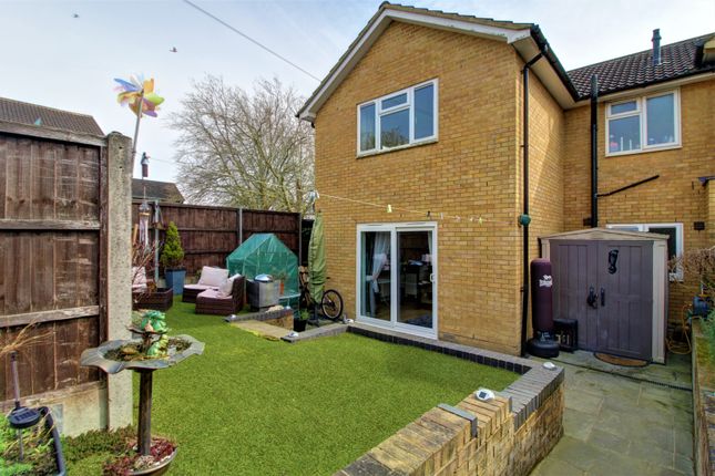 Thumbnail Maisonette for sale in The Holt, Hemel Hempstead