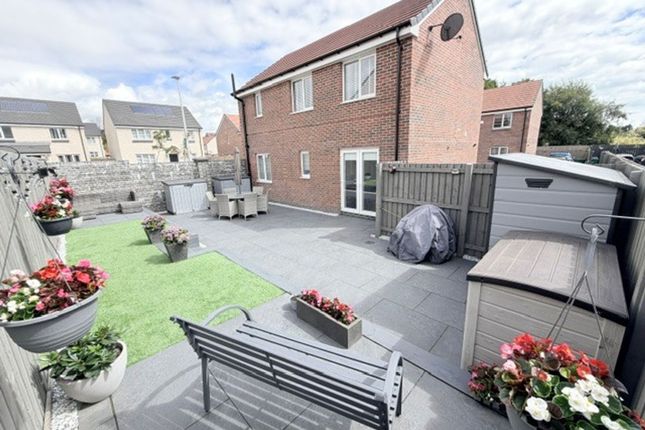 39 Ronald Paton Crescent, Glenrothes photo 2