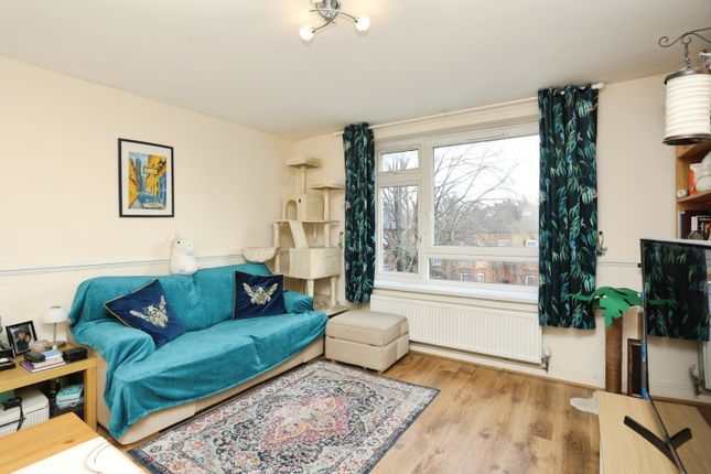 7e, Westmount Road, London photo 2