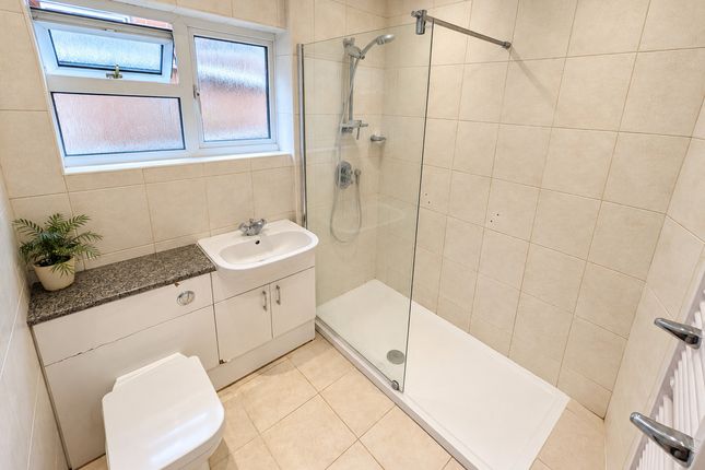 23, Upper Hyde Lane, Isle Of Wight photo 4