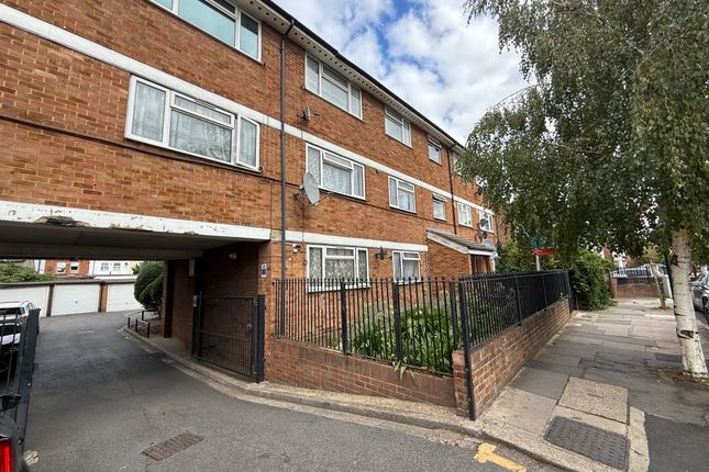 Flat 12a 21-29 , Norwood Road, Southall photo 2