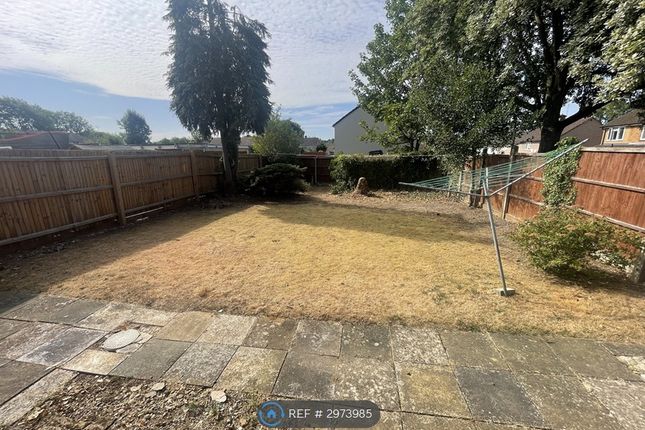 Broadwater Crescent, Stevenage photo 5