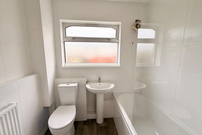 230, Sheldon Heath Road, Birmingham photo 4