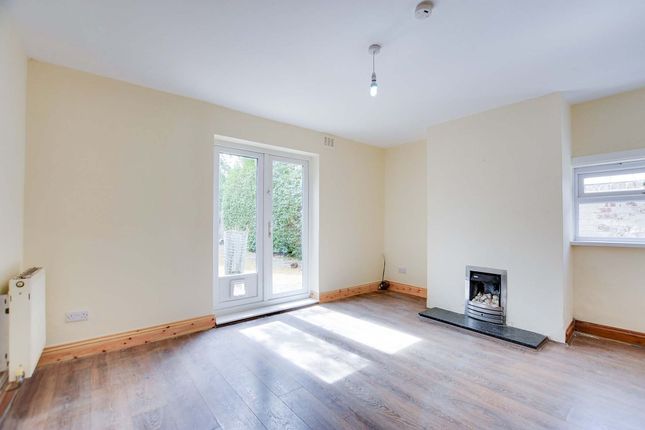 65 Knighton Fields Road West, Leicester photo 2