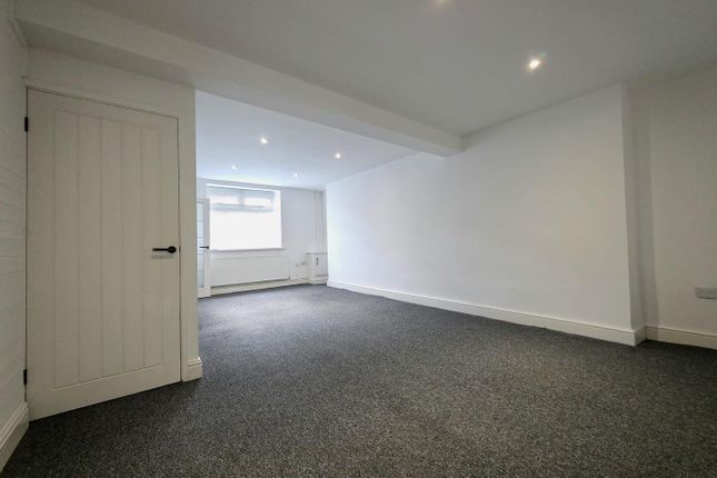 44, Castle Street, Abertillery photo 4