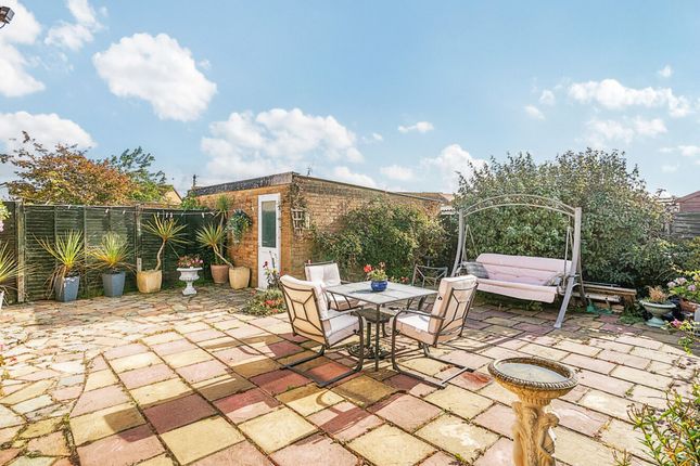 76 Manor Lane, Chichester photo 4