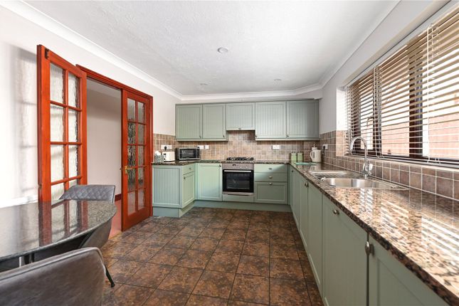 185, Mytchett Road, Camberley photo 2