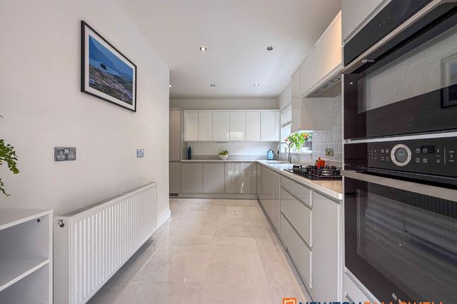 6 Ransome Close, Newark photo 2