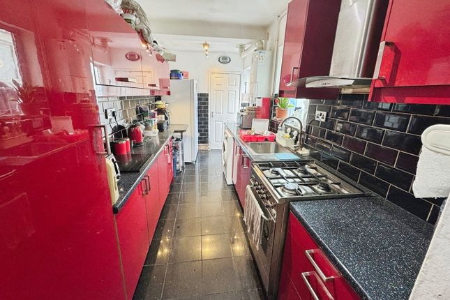 84, Victoria Road, Birmingham photo 4