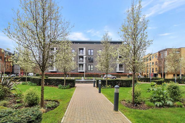 Flat for sale in Howard Road, Stanmore