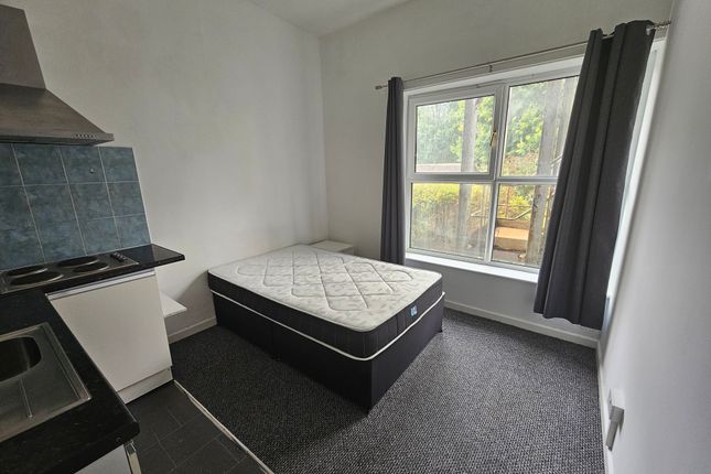 Studio to rent in Woodhouse Street, Stoke-On-Trent