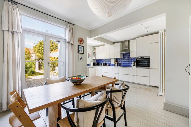 13, Westbourne Avenue, London photo 3