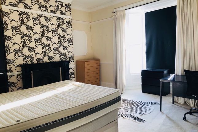 Thumbnail Room to rent in Warwick Street, Leamington Spa