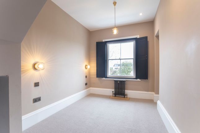 Flat to rent in St Anne's, Pittville Circus Road, Cheltenham
