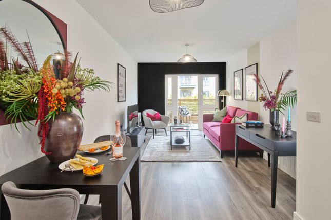 1-bed flat on 6, Montem Lane, Slough, £262,500