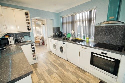 2, Philip Close, Greater London photo 2