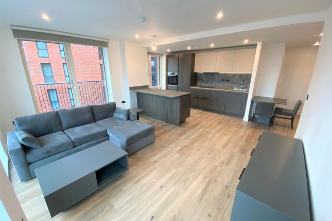 Flat to rent in The Lancaster, Snow Hill Wharf, 62 Shadwell Street, Birmingham