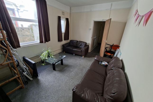 64, Australia Road, Cardiff photo 4
