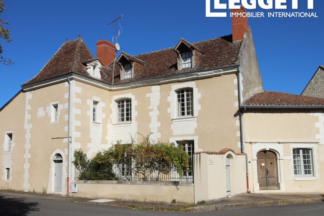 Thumbnail Villa for sale in Champigny-Sur-Veude, Indre-Et-Loire, Centre-Val De Loire