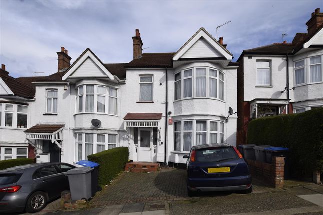 Flat for sale in Dagmar Avenue, Wembley, Middlesex