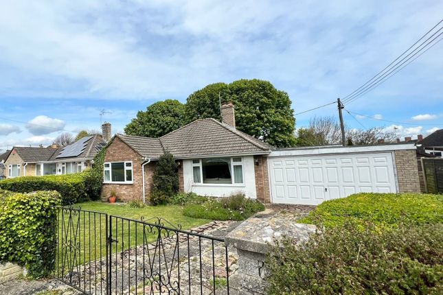 Thumbnail Bungalow for sale in Marlborough Place, Faringdon, Oxfordshire