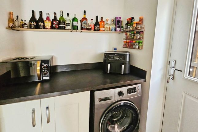 7, Orchard Way, Bedlington photo 5