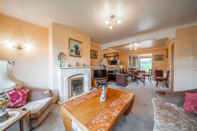 105, Craighlaw Avenue, Glasgow photo 4